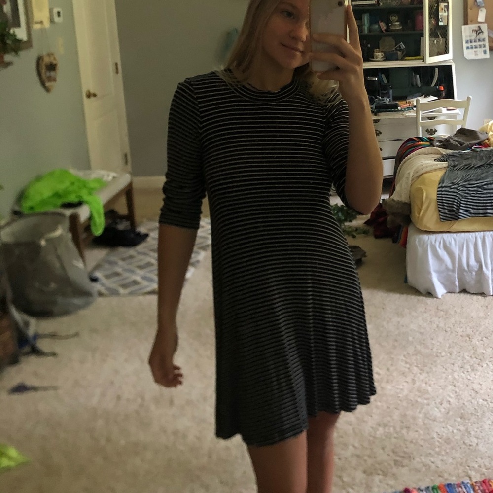 American Eagle Soft and Sexy 3/4 length dress